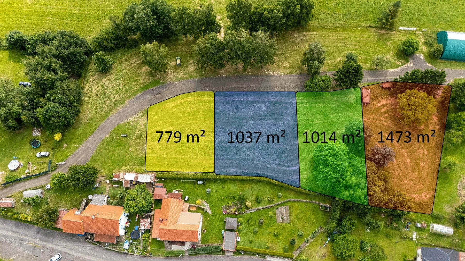 Vyznačené pozemky z výšky dronem
